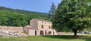 Gite LES PEYRIERES avec piscine - 9