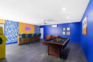 Outdoor Oasis - Poolside Movie Nights - Sleeps 16 - 6