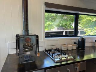 Stylish Tiny House with Mountain Views & Private Courtyard - 3