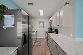 Bikini Bottom Destin Harbor Private Gated Beach - 7