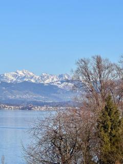 Panoramic apartment with charming swiss interior - 4