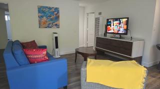 Resort-Style Family Getaway in Santa Monica - 7