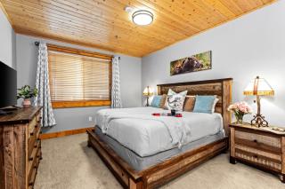 Black Bear Lodge KBM Resorts Walk to Slopes and Restaurants Hot Tub Elevator Access 2 Units 4 Bedrooms BBL ML-2744 - 6