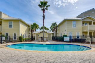 < 1 Mi to Beach: 30A Escape w/ Bikes + Pool Access - 8