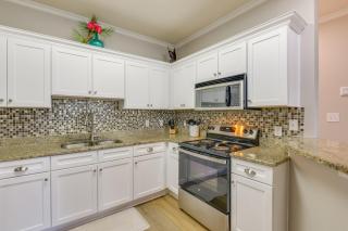 < 1 Mi to Beach: 30A Escape w/ Bikes + Pool Access - 6