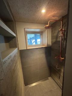 Brand new modern flat near city centre - 9