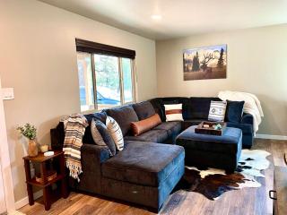Cozy 2BR Updated Cabin in the Pines, Happy Jack - 0