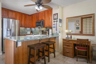 Top Floor Oceanfront Condominium in Kailua-Kona - 7