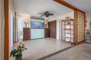 Top Floor Oceanfront Condominium in Kailua-Kona - 5