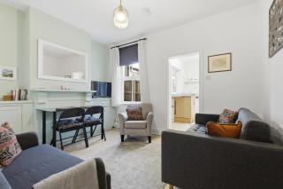 Georgian Home in Golden Triangle 3Bd Norwich - 0