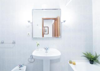 Gran apartamento completo- centro y conexiones - 1