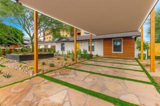 Modern Downtown Oasis - 9