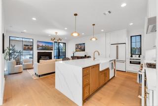 Sleeps19 Pool Game Room Luxe 5BR Retreat - 1