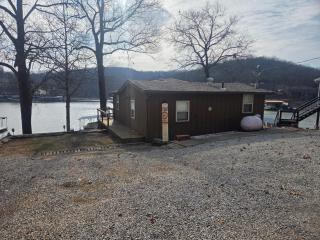 Shady Valley Lakefront Cottage - 7