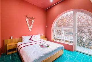 Rose Hill Retreat Garden - 4