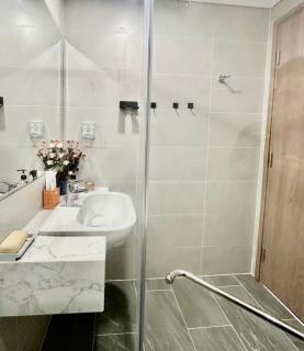 Shi House -Luxury Studios GH2 Vinhomes Grand Park - 3