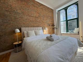 Top Location - The 777 Old Port Gem - 6