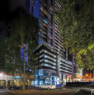 Stylish 2bd Apartment in the heart of Melbourne - 1