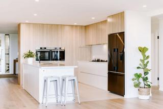 Florence - Castaways Beach - 5