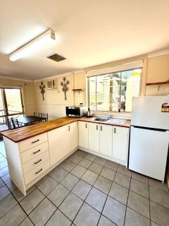 Cozy Wongulla Shack for up to 5 guests - 1