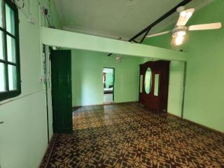 Lo de Miguel - Casa grande con estacionamiento privado - 2