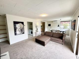 Modern Two-Bedroom Unit in the Centre of Wanaka - 3