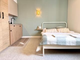 Summer Warsaw 1-Bedroom Apartment with City View Central - 1
