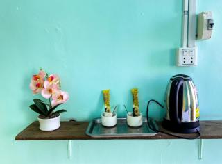 Social Backpacker Hostel & Rooftop Bar - 5