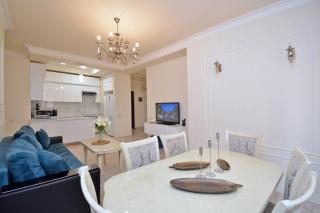 Modern Art Apartmnets - 8