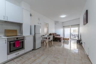 Flirty Flamingo Seaview Apartment - 2