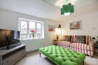 Cosy 2 Bed Cotswold Stone Cottage in Cirencester - 4