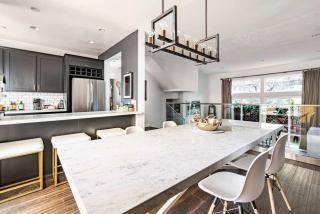 Prime West Hollywood Rooftop Oasis with Rooftop Deck - 7