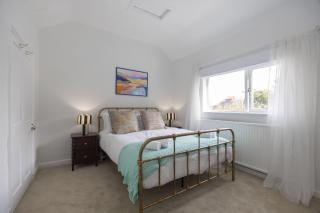 5-Bed Period Home Opposite Kingsholm Stadium - 3