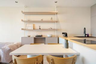 Ostend Beachfront Skyline Retreat - 5