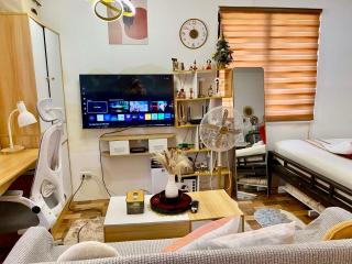 Olango Island-Tiny Guest House Fully Furnished with Hot Shower, Washer, Wi-Fi, Netflix & King Bed S&E-3 - 4