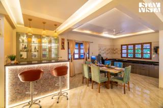 StayVista at The Mint Villa with Pool, BBQ & Bathtub - 3