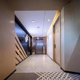 ZMAX Hotels Shenzhen Lianhuacun Metro Station - 6