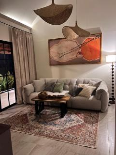 Brand New Tropical Villa - 3BR - Private - Sleep 6 - 9