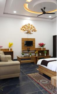 The Sunflower Resort - 7