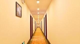 GreenTree Inn Shenyang Tiexi Huaxiang Road Metro Station Express Hotel - 2