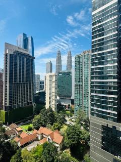 8 kia peng crowen suites kL - 7