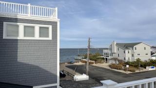 Bayside Home With 4 Bedrooms And Elevator - 9