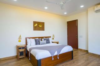 ELIVAAS AdhiVa 5-BHK Farmhouse with Private Pool, Bar & Lush Garden - 5