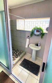 Pangolin self-catering accommodation - 1