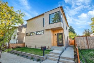 Vibrant 1BR Duplex Near Alberta Arts District - 3