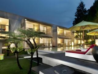 Bumi Bandhawa Hotel - 9