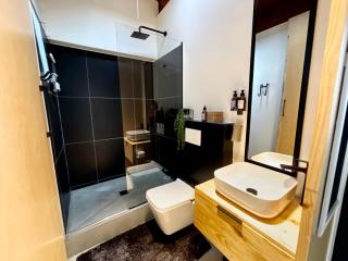 32 on Park unit 6 - 9