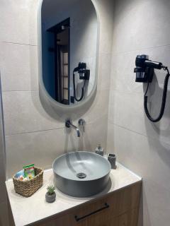 Philoxenia by nature - 1