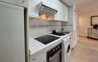 1 Bedroom Stunning Apartment In Torremolinos - 4