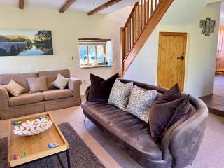 The Old Cowshed - Cosy Cottage - 4